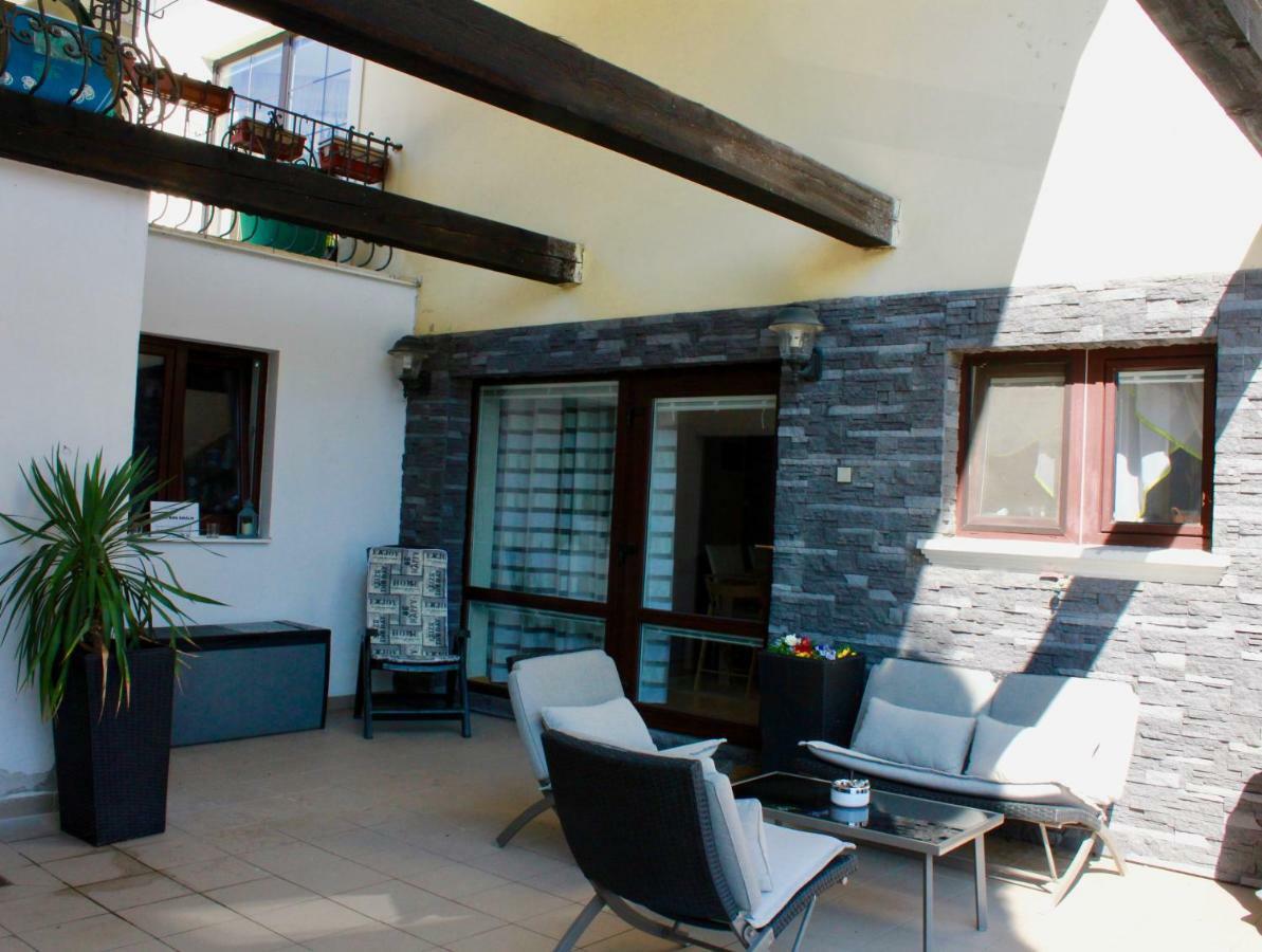 Apartman Amalia Μπάνσκα Μπίστριτσα Εξωτερικό φωτογραφία